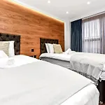Outstanding 4 Bedroom Apartment