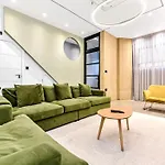 Outstanding 4 Bedroom Apartment