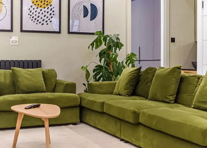 Outstanding 4 Bedroom Apartment
