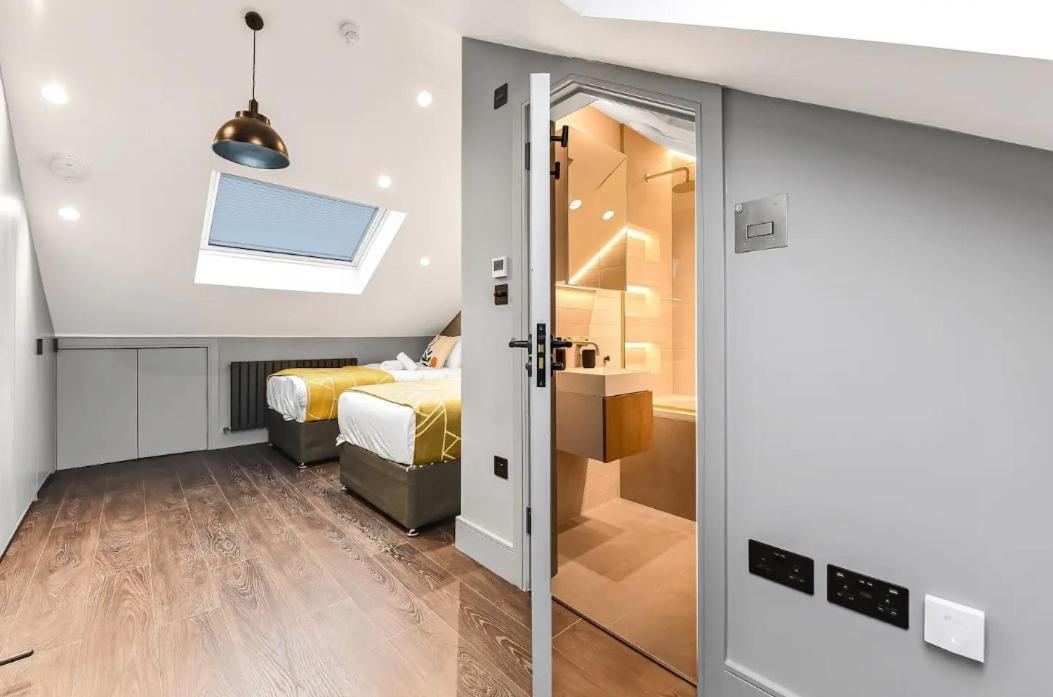Outstanding 4 Bedroom Appartamento Londra