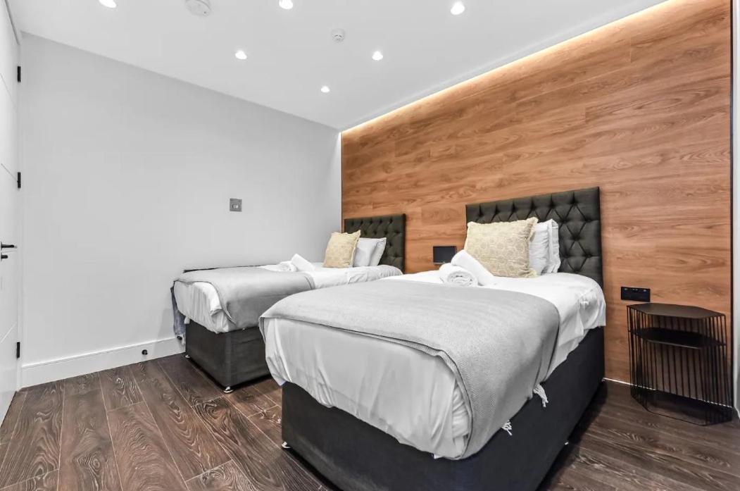 Outstanding 4 Bedroom * Londra