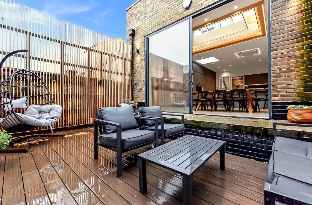 Outstanding 4 Bedroom *